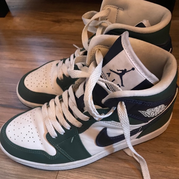 Air Jordan’s - Picture 1 of 2